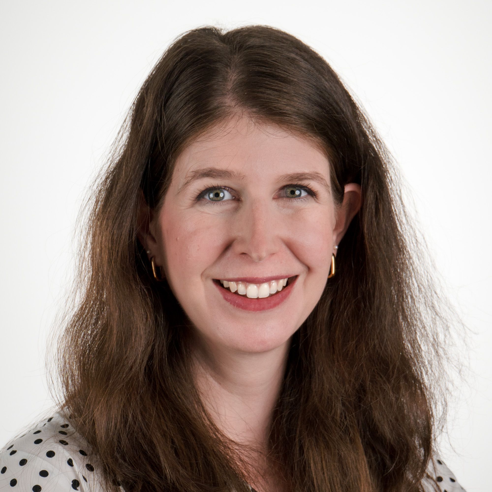 Portraitfoto Carmen Hofer, HR-Spezialistin